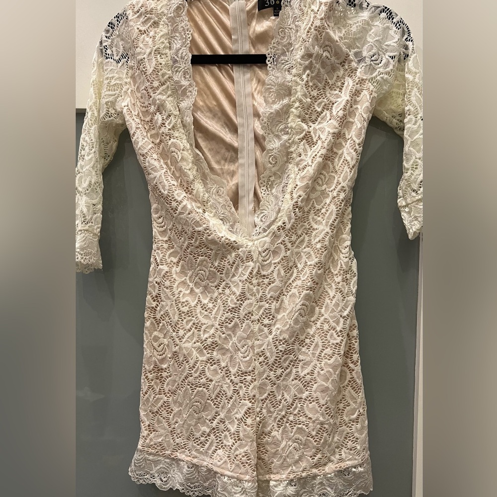 365 Lace Plunge Romper Floral Overlay Lace Beige Lined Size Small